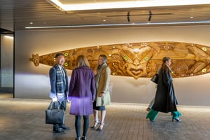 128094-delegates-conversate-in-front-of-maori-artwork-web-optimised-2560px-webp